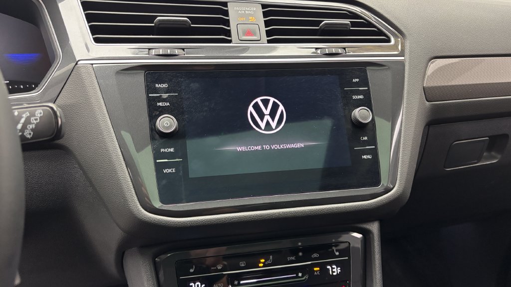 Used 2024 Volkswagen Tiguan SE w/ Panoramic Sunroof Package AWD/4WD image 21