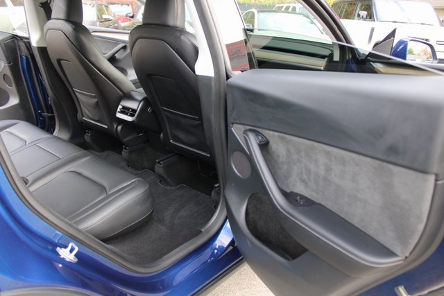 Used 2023 Tesla Model Y Long Range image 21
