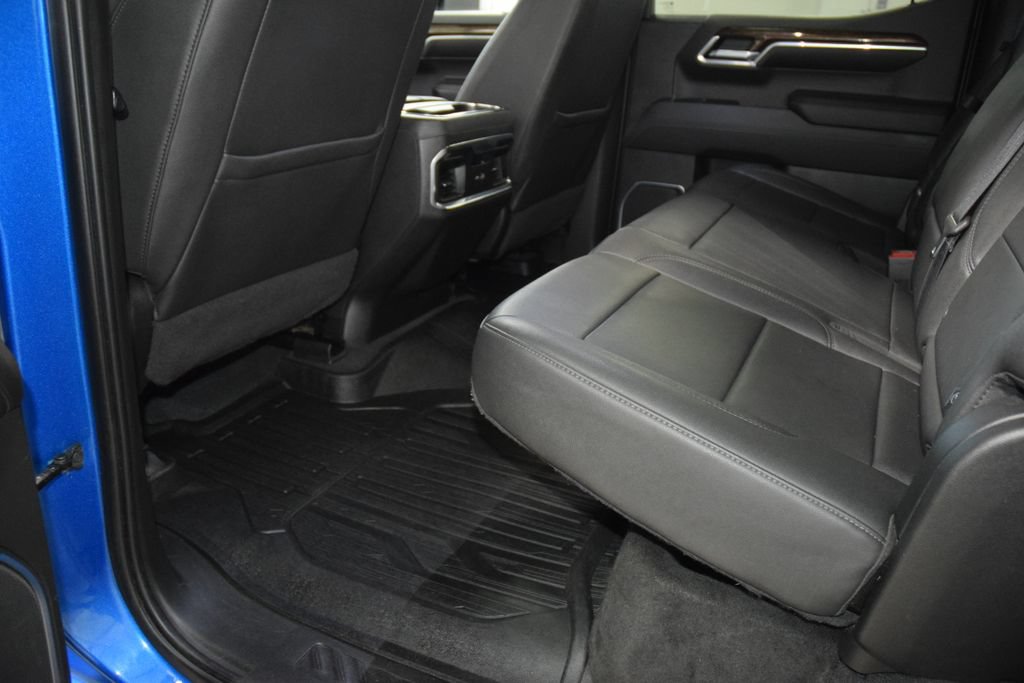 Used 2022 GMC Sierra 1500 Elevation w/ Elevation Premium Package AWD/4WD image 41
