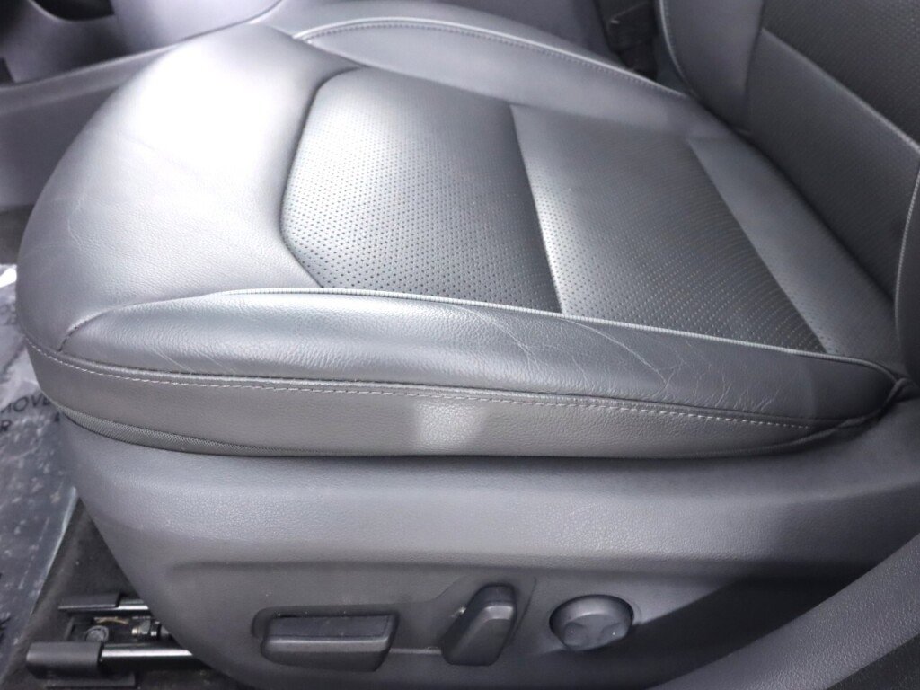 Used 2020 Hyundai Ioniq Limited image 31