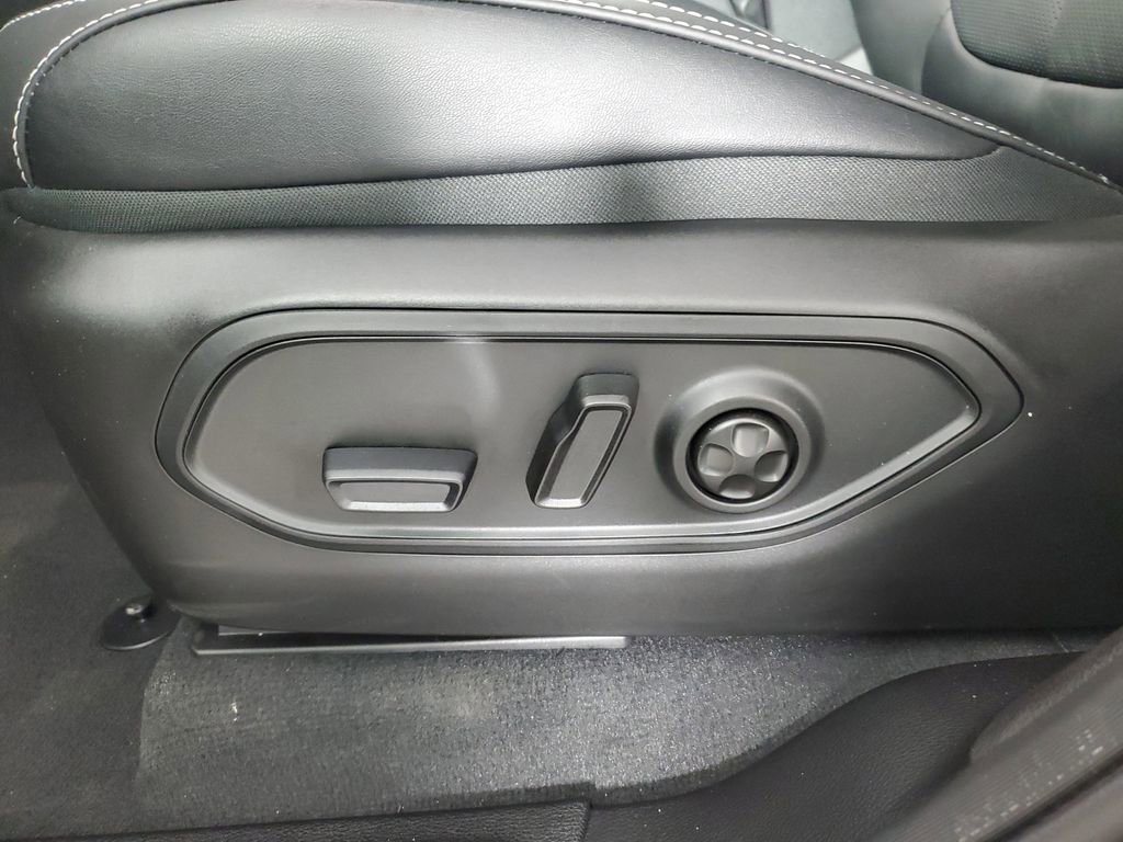 New 2026 Jeep Grand Cherokee L Limited AWD/4WD image 31
