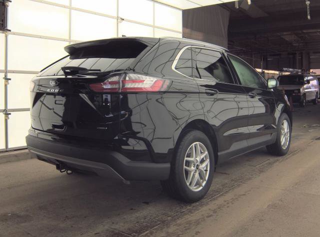 Used 2024 Ford Edge SEL w/ Convenience Package image 9