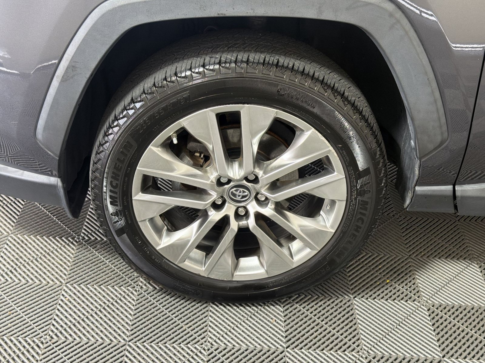 Used 2019 Toyota RAV4 XLE Premium w/ Cold Weather Package AWD/4WD image 12