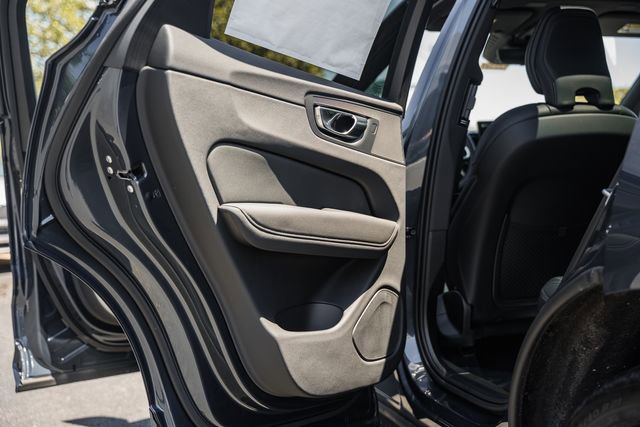 New 2026 Volvo XC60 B5 Ultra w/ Climate Package AWD/4WD image 35