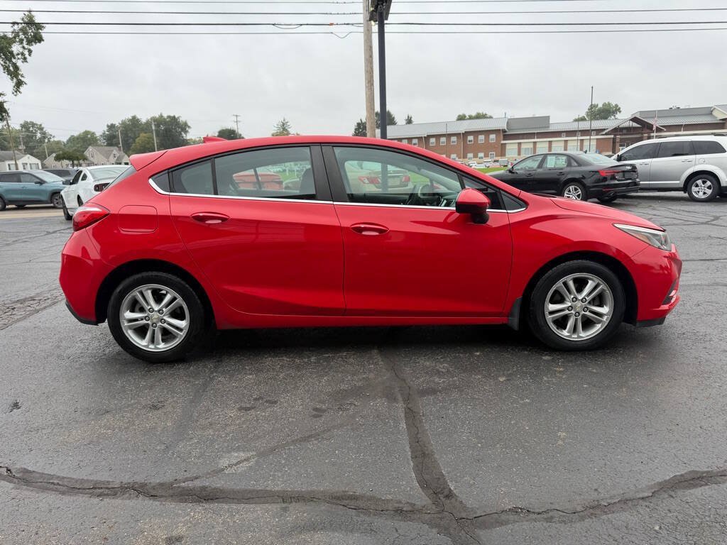 Used 2017 Chevrolet Cruze LT w/ Convenience Package FWD image 6