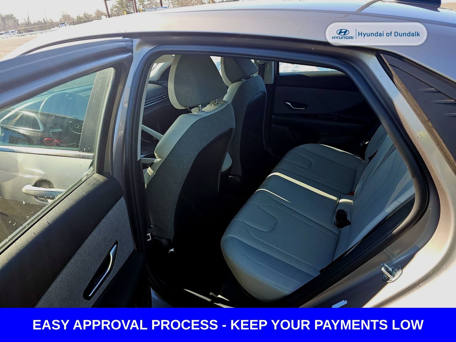 Used 2023 Hyundai Elantra Limited w/ Cargo Package image 12