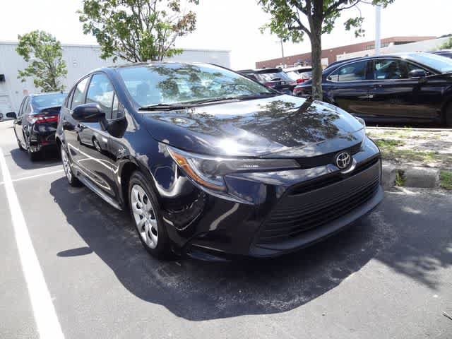 Certified 2024 Toyota Corolla LE FWD image 3