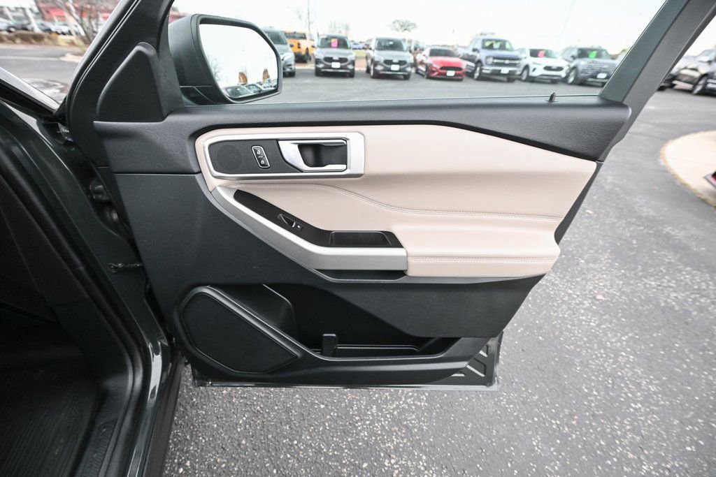 Certified 2023 Ford Explorer XLT w/ Equipment Group 202A image 27
