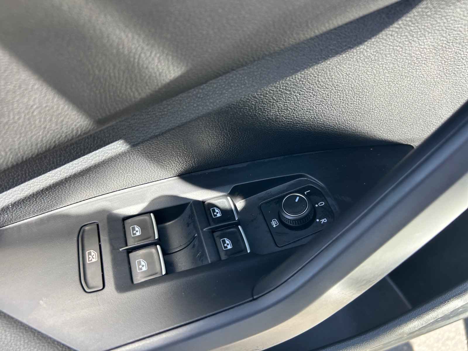Used 2026 Volkswagen Jetta Sport FWD image 13