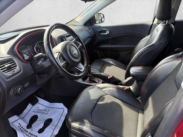 Used 2020 Jeep Compass Trailhawk AWD/4WD image 9