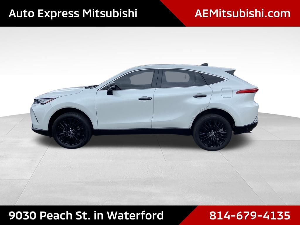 Used 2023 Toyota Venza Nightshade image 4