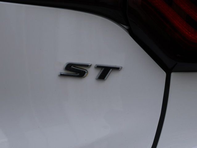 Certified 2024 Buick Encore GX Sport Touring image 17