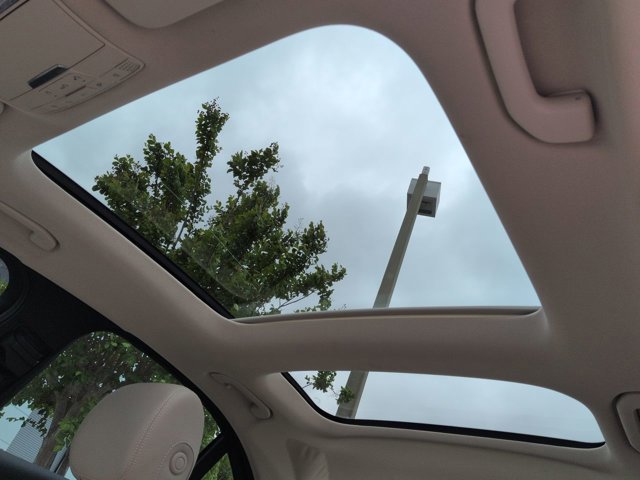 Used 2018 Mercedes-Benz C 300 Sedan image 18