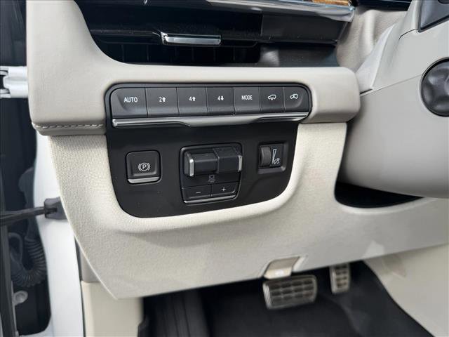 Used 2023 Cadillac Escalade Sport Platinum w/ LPO, ONYX Package image 13