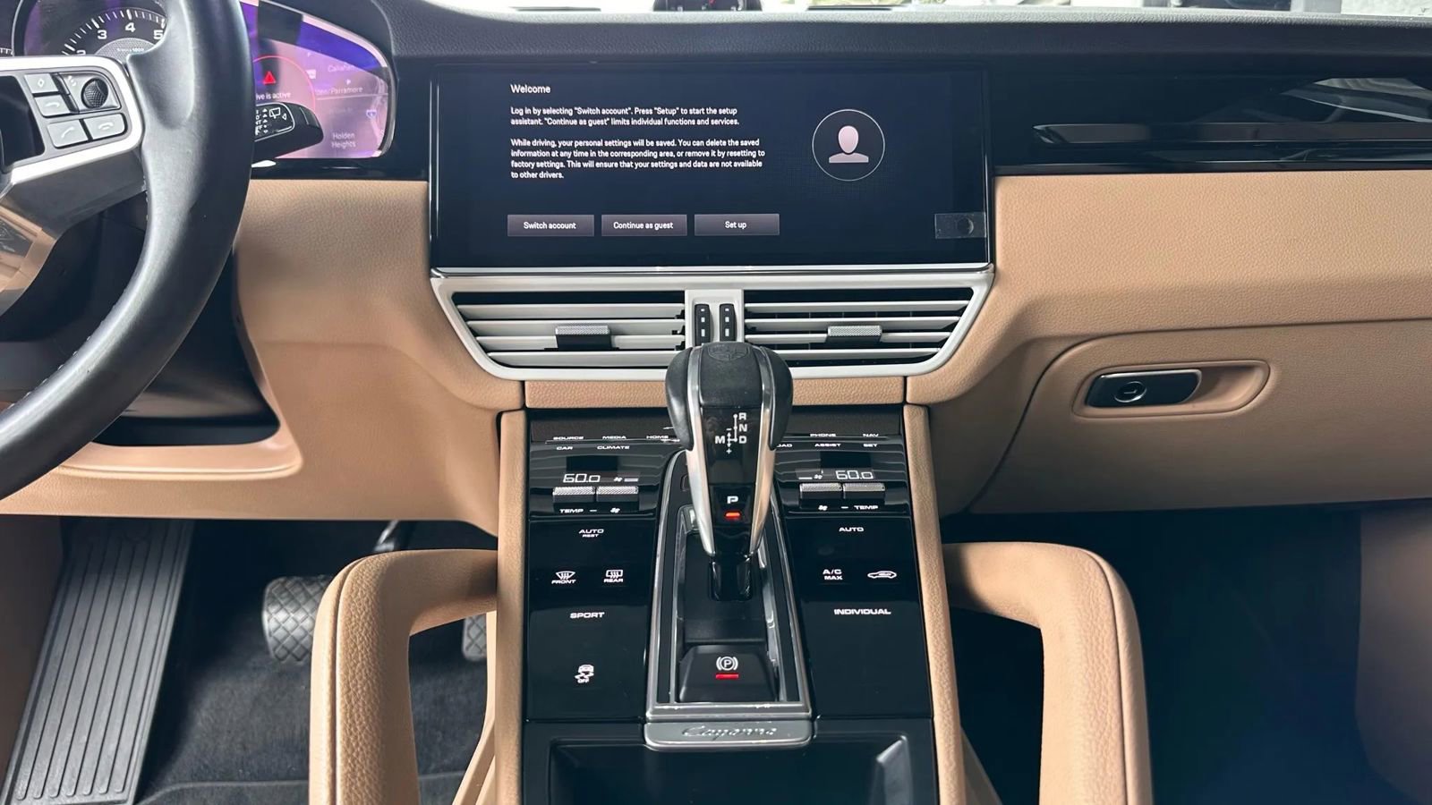 Used 2022 Porsche Cayenne image 14