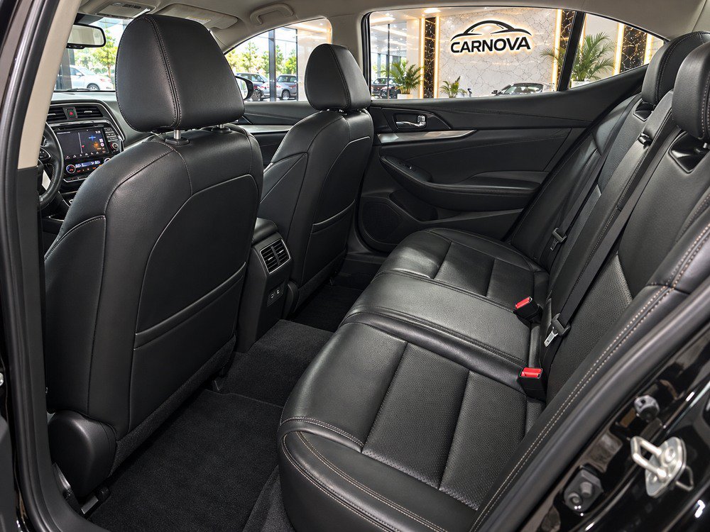 Used 2020 Nissan Maxima 3.5 SV w/ Floor Mat Group FWD image 11