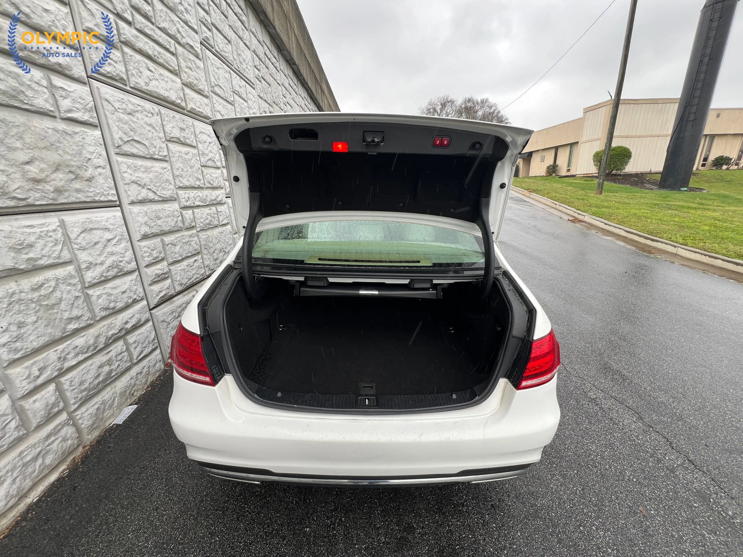 Used 2015 Mercedes-Benz E 350 4MATIC Sedan w/ Premium 1 Package image 49