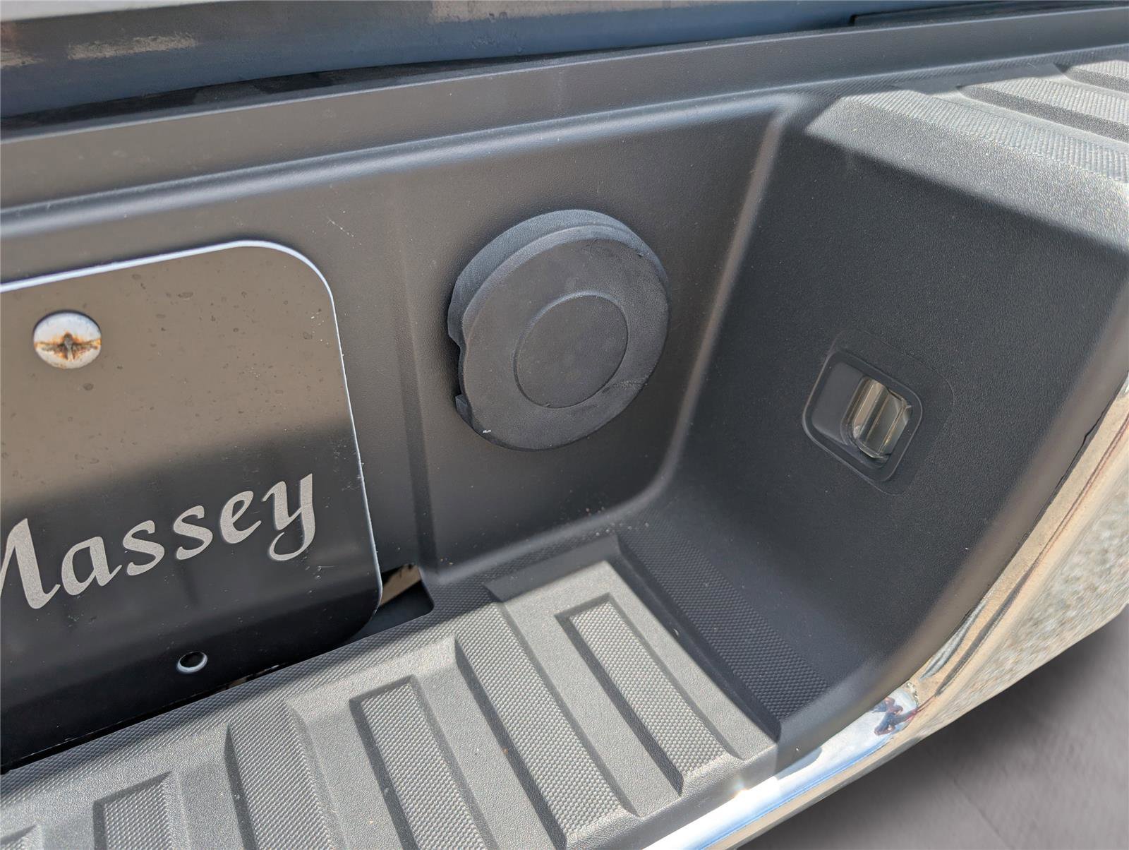 Used 2015 GMC Sierra 1500 SLE w/ SLE Value Package image 41