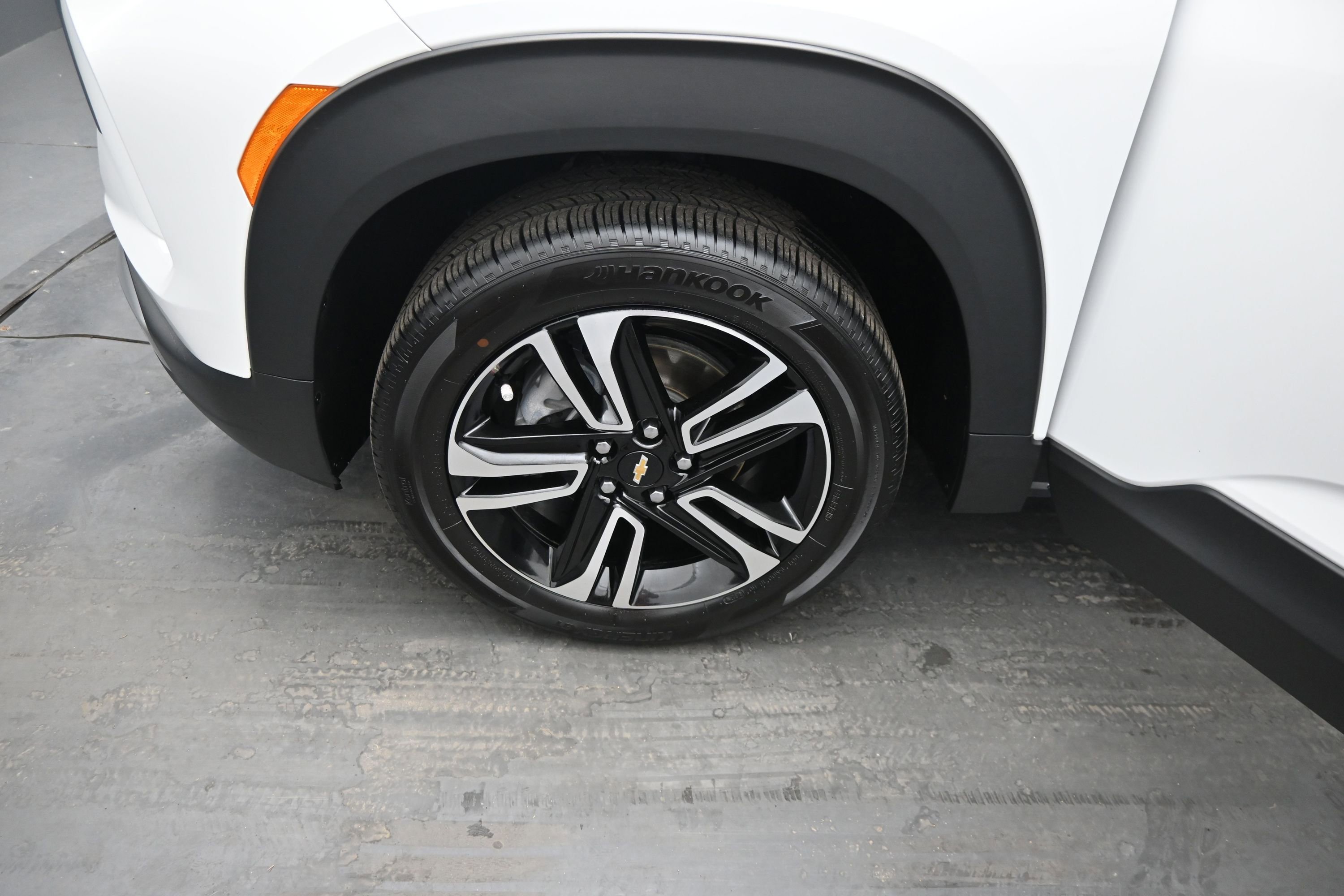 Used 2024 Chevrolet TrailBlazer LT w/ Convenience Package AWD/4WD image 22