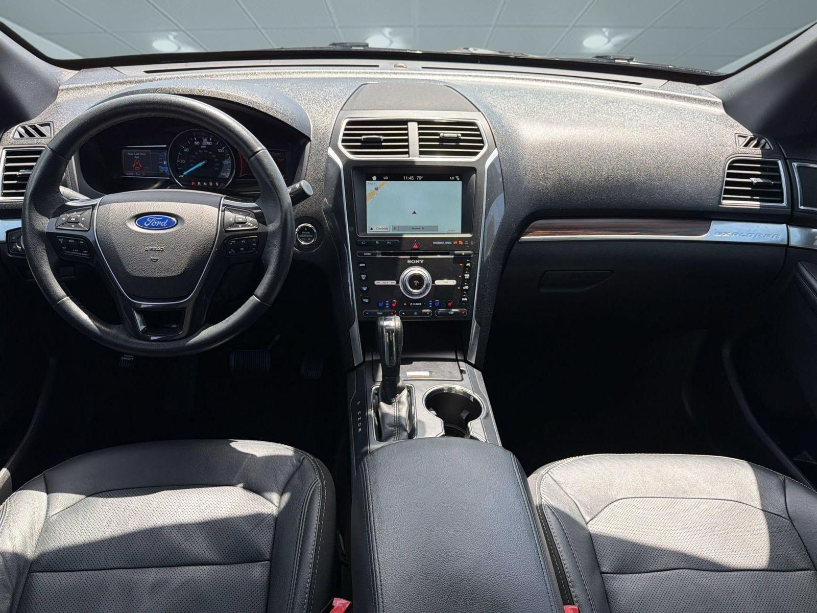 Used 2017 Ford Explorer Limited w/ Equipment Group 301A FWD image 15
