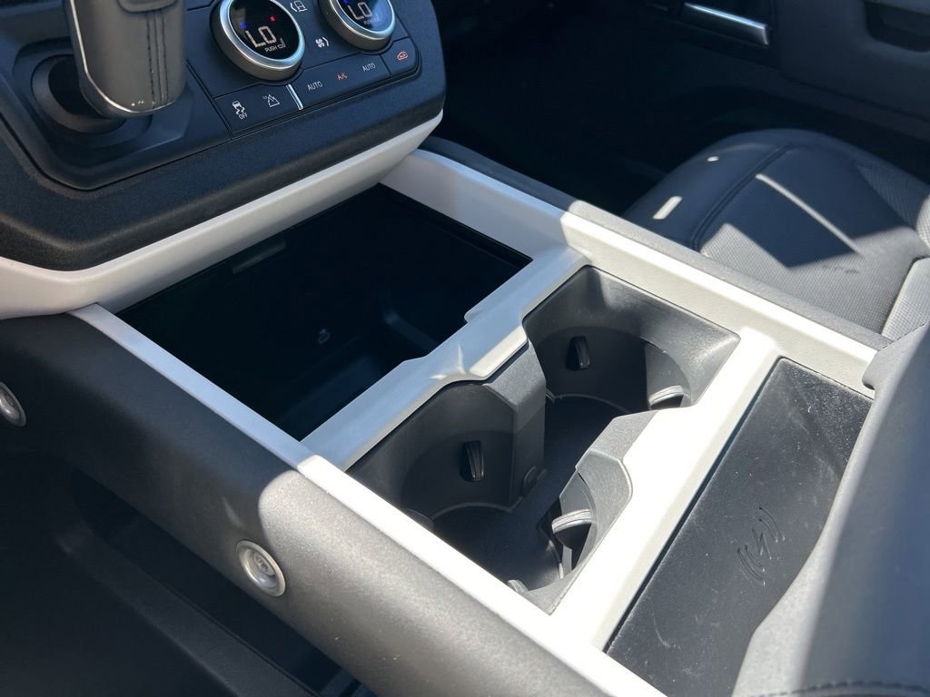 Used 2025 Land Rover Defender 110 S image 35