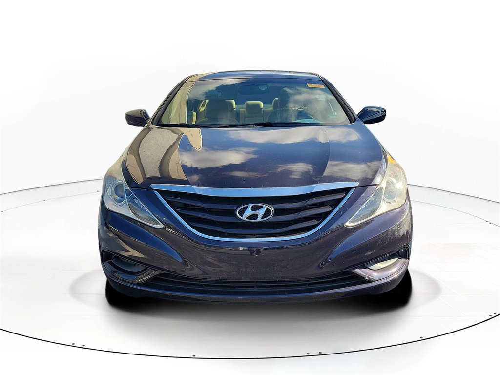 Used 2011 Hyundai Sonata GLS image 2