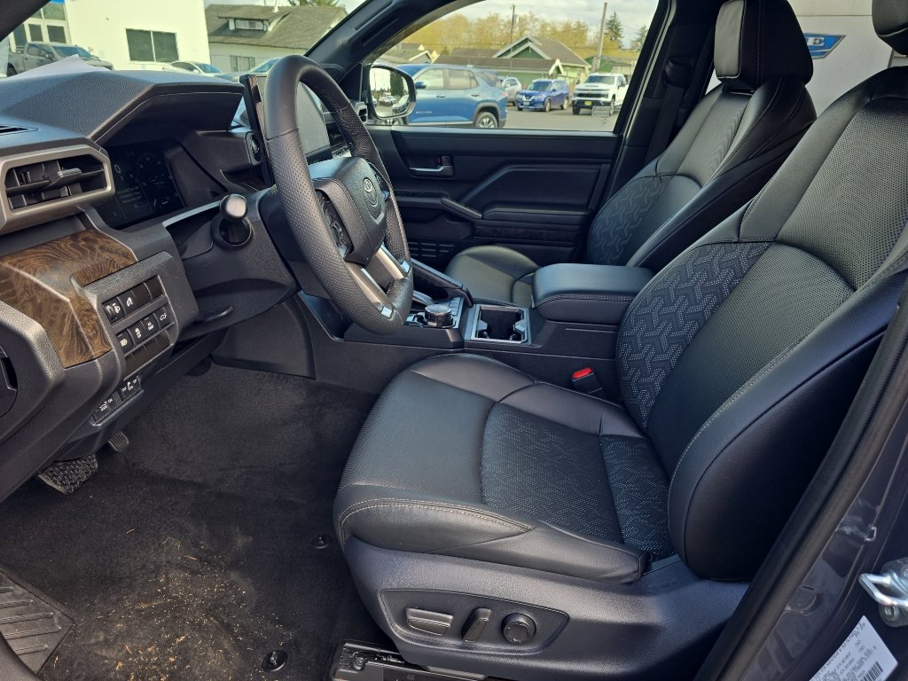 Used 2024 Toyota Tacoma Limited w/ Limited Package (LT) image 17