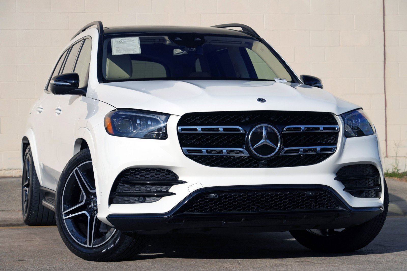 Used 2023 Mercedes-Benz GLS 450 4MATIC image 4