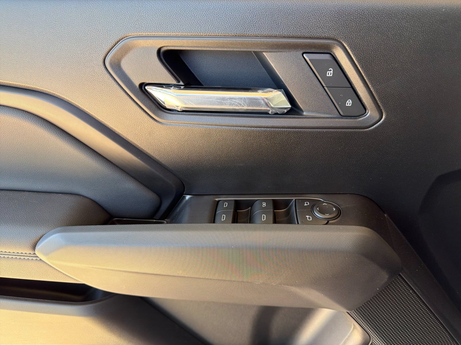 New 2026 GMC Canyon Elevation w/ Technology Package RWD image 11