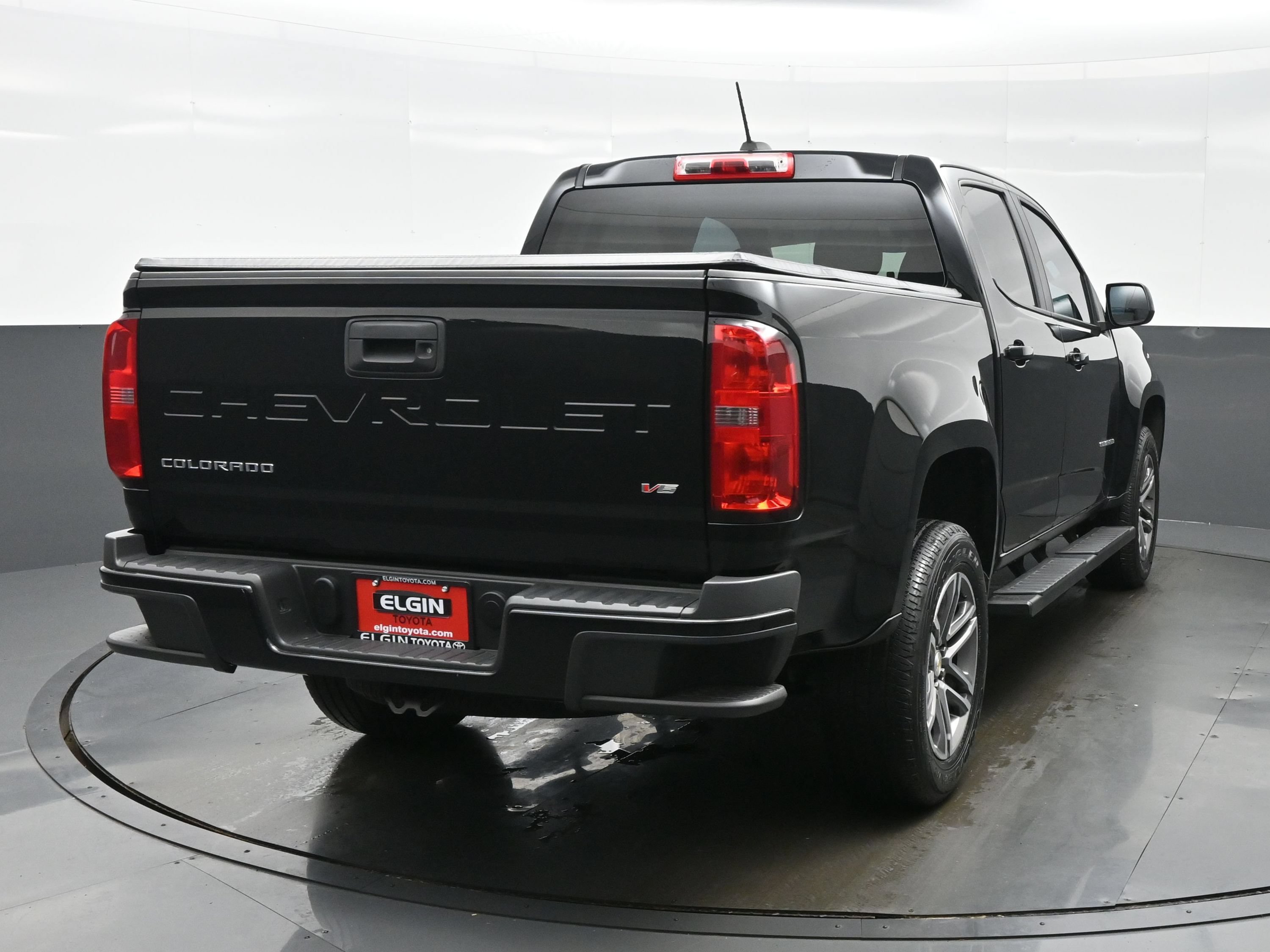Used 2022 Chevrolet Colorado W/T w/ Custom Special Edition RWD image 5
