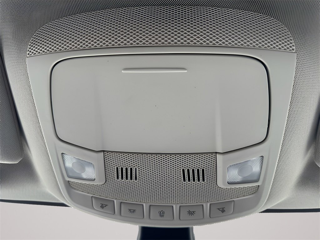 Used 2023 Ford Edge SEL image 34