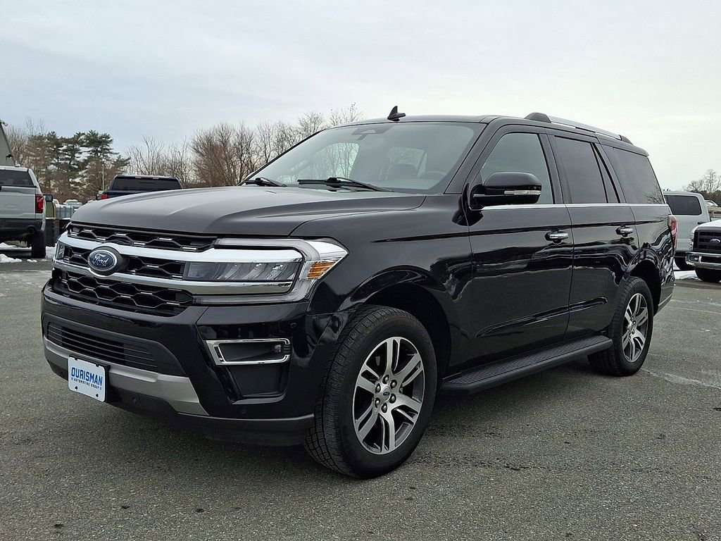 Used 2024 Ford Expedition Limited image 3