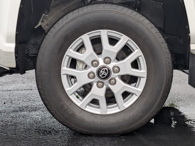 Used 2024 Toyota Tacoma SR RWD image 10