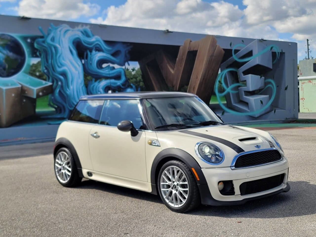 Used 2012 MINI Cooper S w/ John Cooper Works Pkg image 4