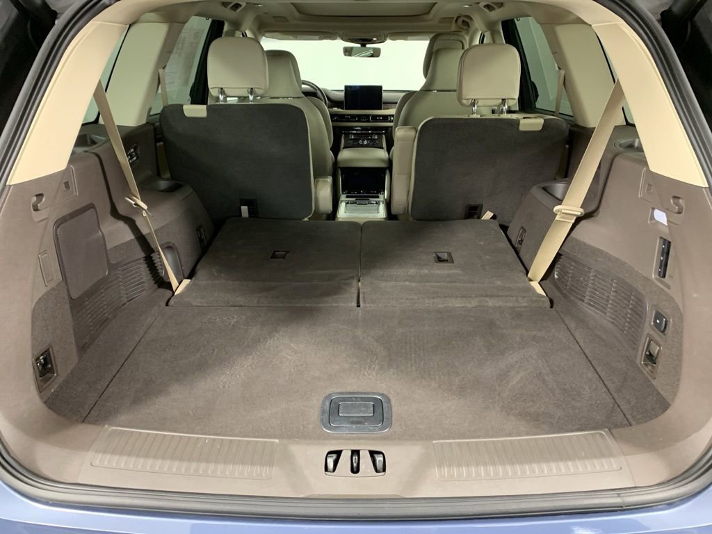 Used 2021 Lincoln Aviator Grand Touring w/ Equipment Group 302A AWD/4WD image 13