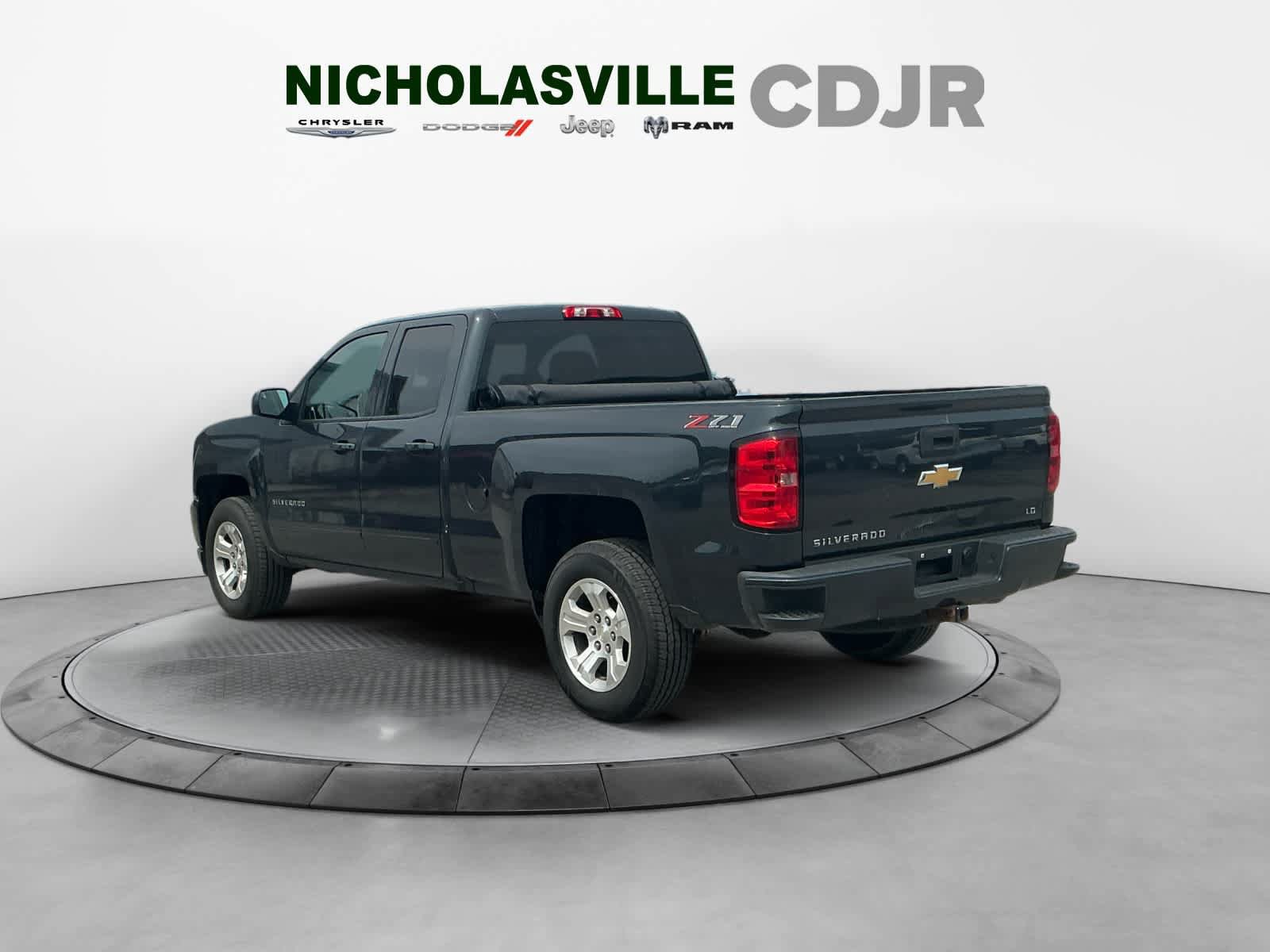 Used 2019 Chevrolet Silverado 1500 LT w/ All Star Edition AWD/4WD image 3