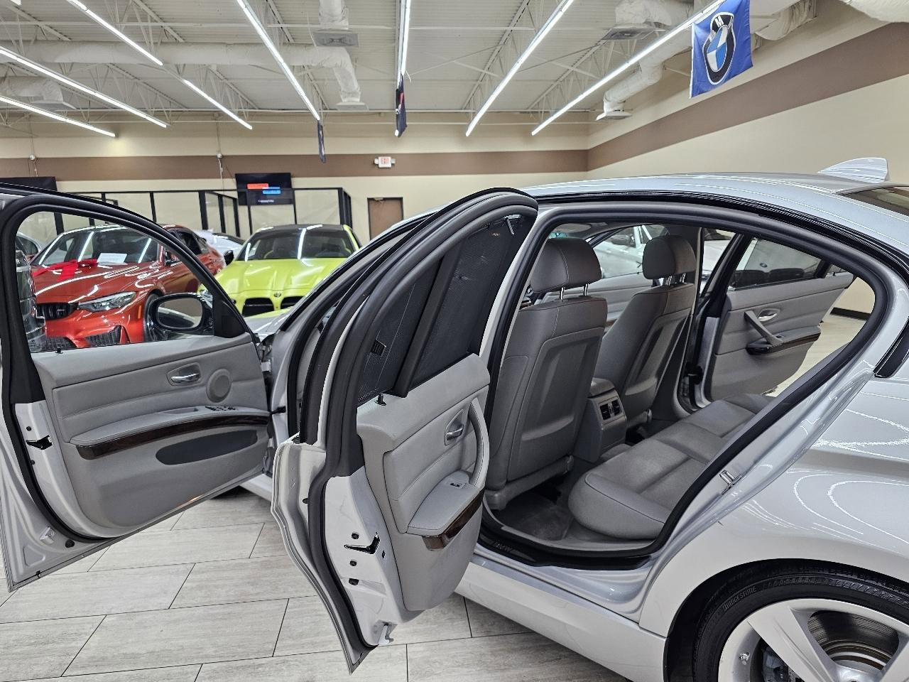 Used 2011 BMW 335i Sedan image 14