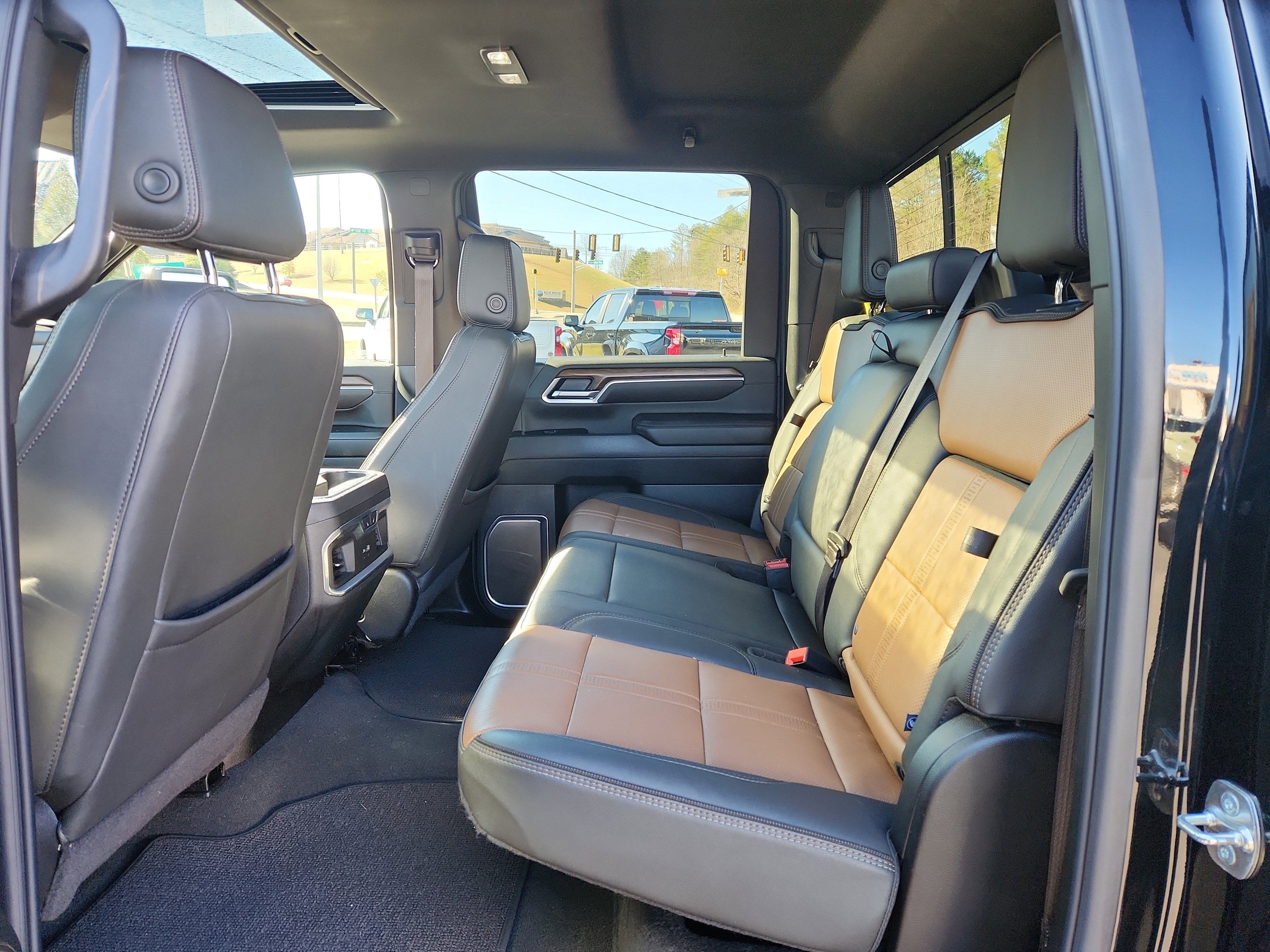 Used 2025 Chevrolet Silverado 3500 High Country w/ High Country Premium Package image 44