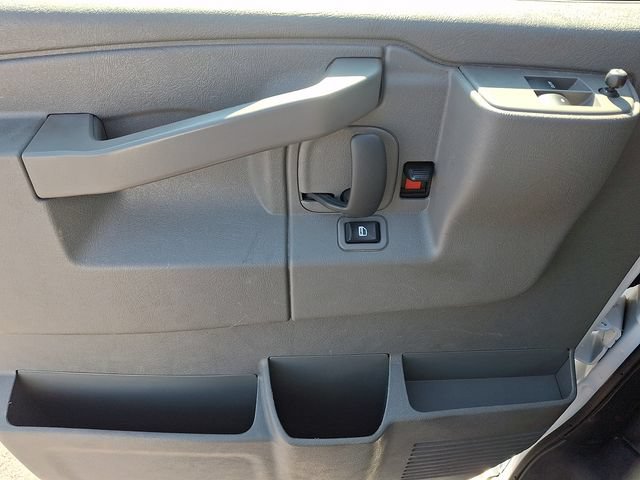 Used 2025 GMC Savana 2500 w/ Driver Convenience Package RWD image 12