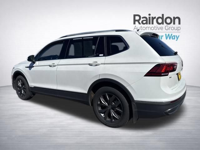 Used 2023 Volkswagen Tiguan SE w/ Panoramic Sunroof Package AWD/4WD image 5