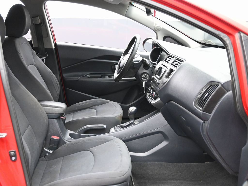 Used 2013 Kia Rio SX image 30