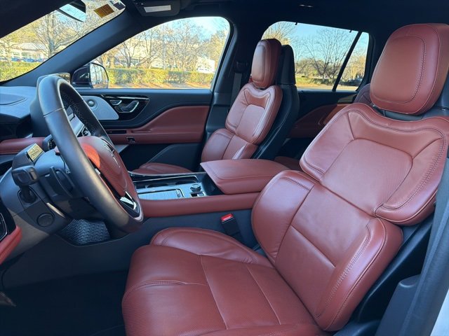 Used 2025 Lincoln Aviator Reserve w/ Equipment Group 201A image 10
