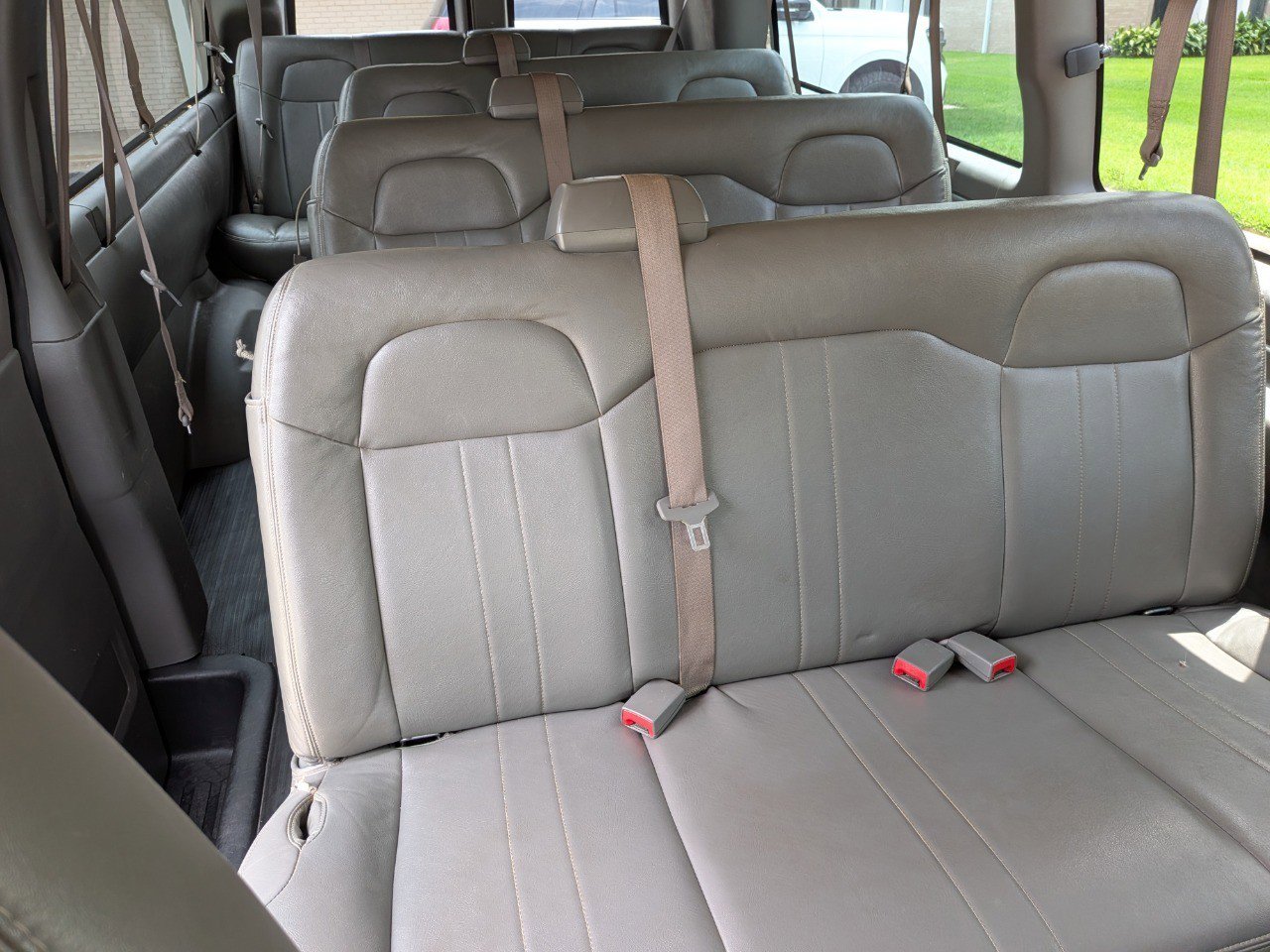 Used 2023 Chevrolet Express 3500 LS RWD image 14