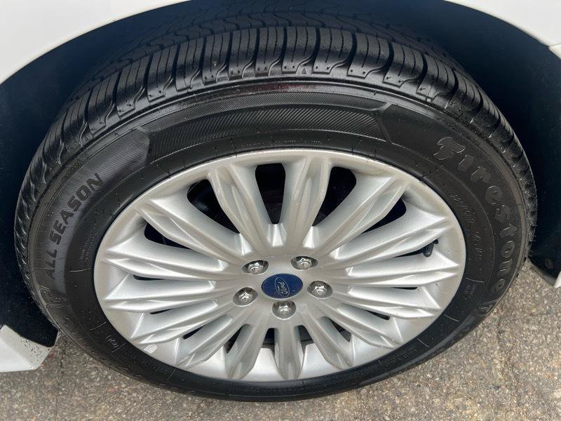 Used 2015 Ford Fusion SE FWD image 20