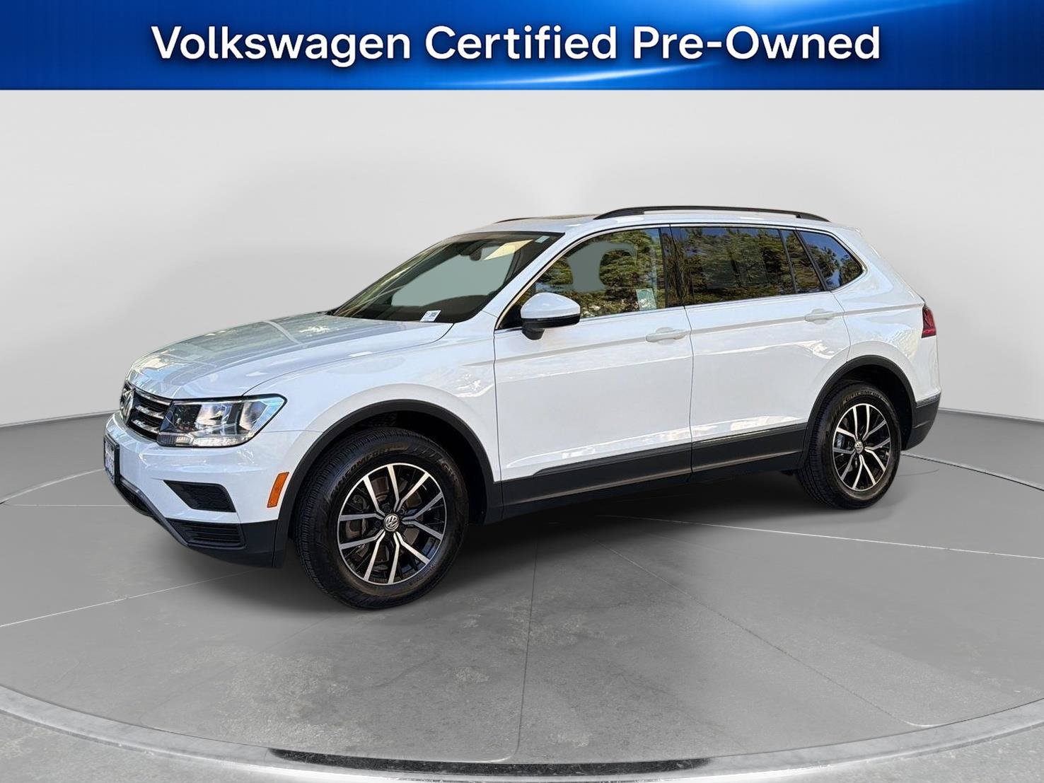 Certified 2021 Volkswagen Tiguan SE w/ Panoramic Sunroof Package AWD/4WD image 1