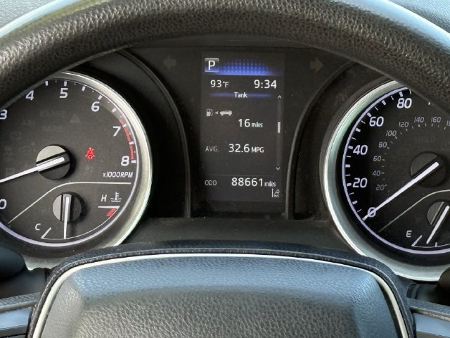 Used 2022 Toyota Camry LE FWD image 15