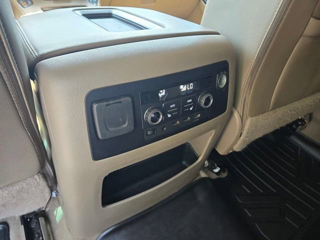 Used 2019 GMC Yukon XL SLT w/ Open Road Package AWD/4WD image 13