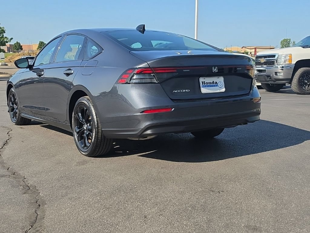 Used 2025 Honda Accord SE image 5