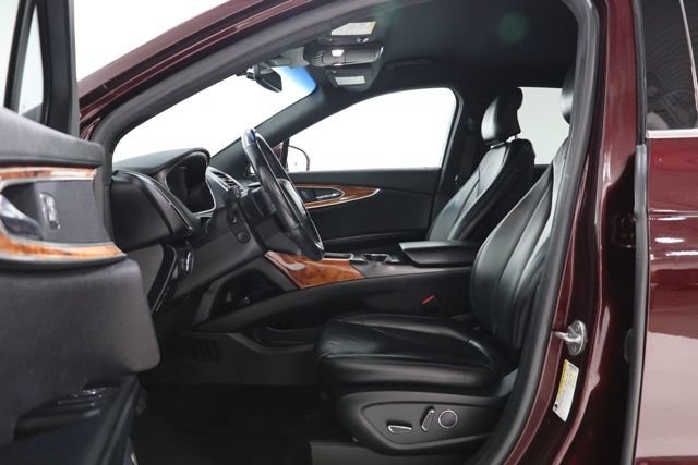 Used 2019 Lincoln Nautilus Select AWD/4WD image 19