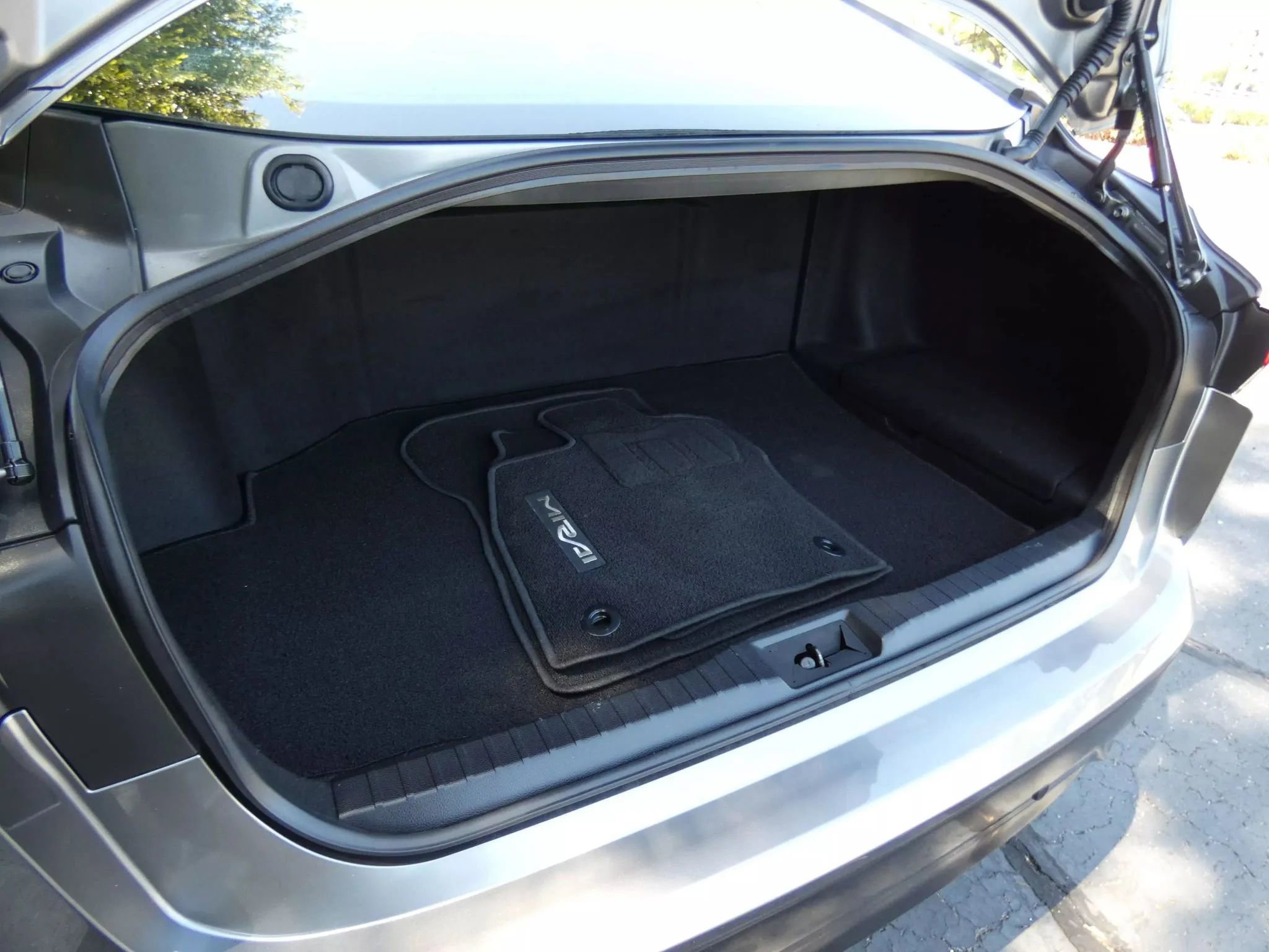 Used 2022 Toyota Mirai XLE Sedan 4D image 37